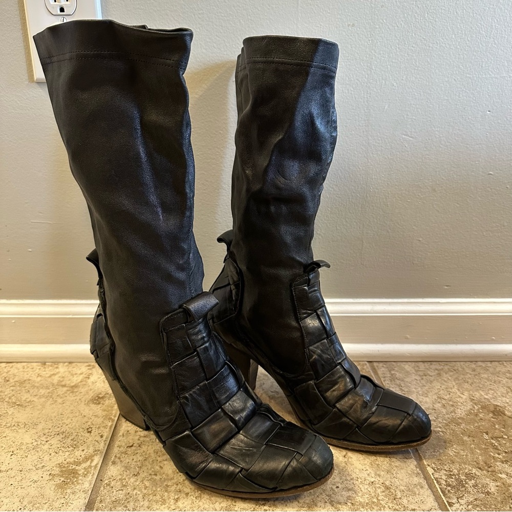 Vero Cuoio Ixos Black Woven Leather Mid-Calf Boots – Women’s Size 40